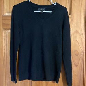 Black CASHMERE long sleeve sweater. BNWOT